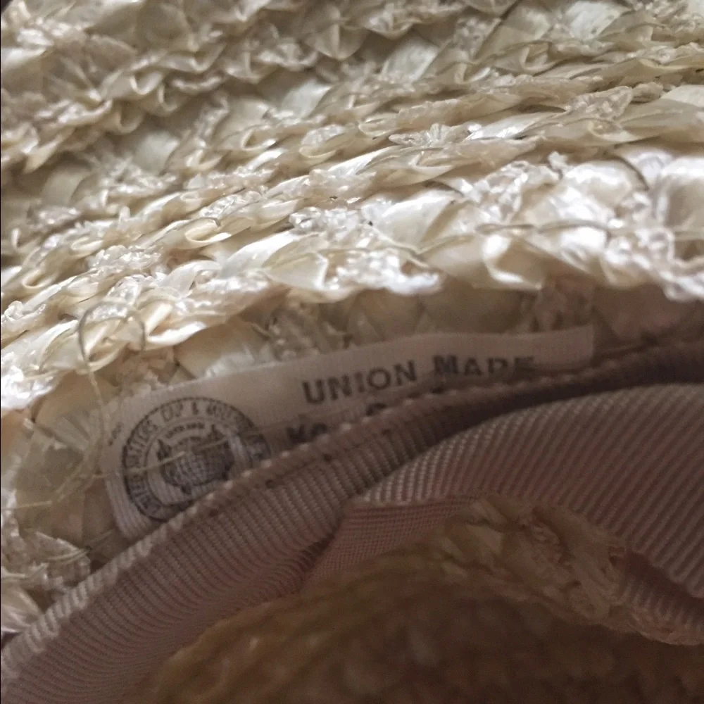 Vintage Cream Raffeta Hat w Ribbon Band - Picture 8 of 9